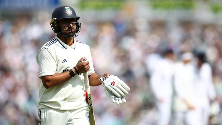 Duleep Trophy से बाहर हुए करुण नायर ने जड़ा शतक, फिर चयन को लेकर किया तीखा इशारा